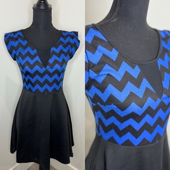 Vibe Chevron Black and Blue Mini Skater Dress (M) - Picture 1 of 8